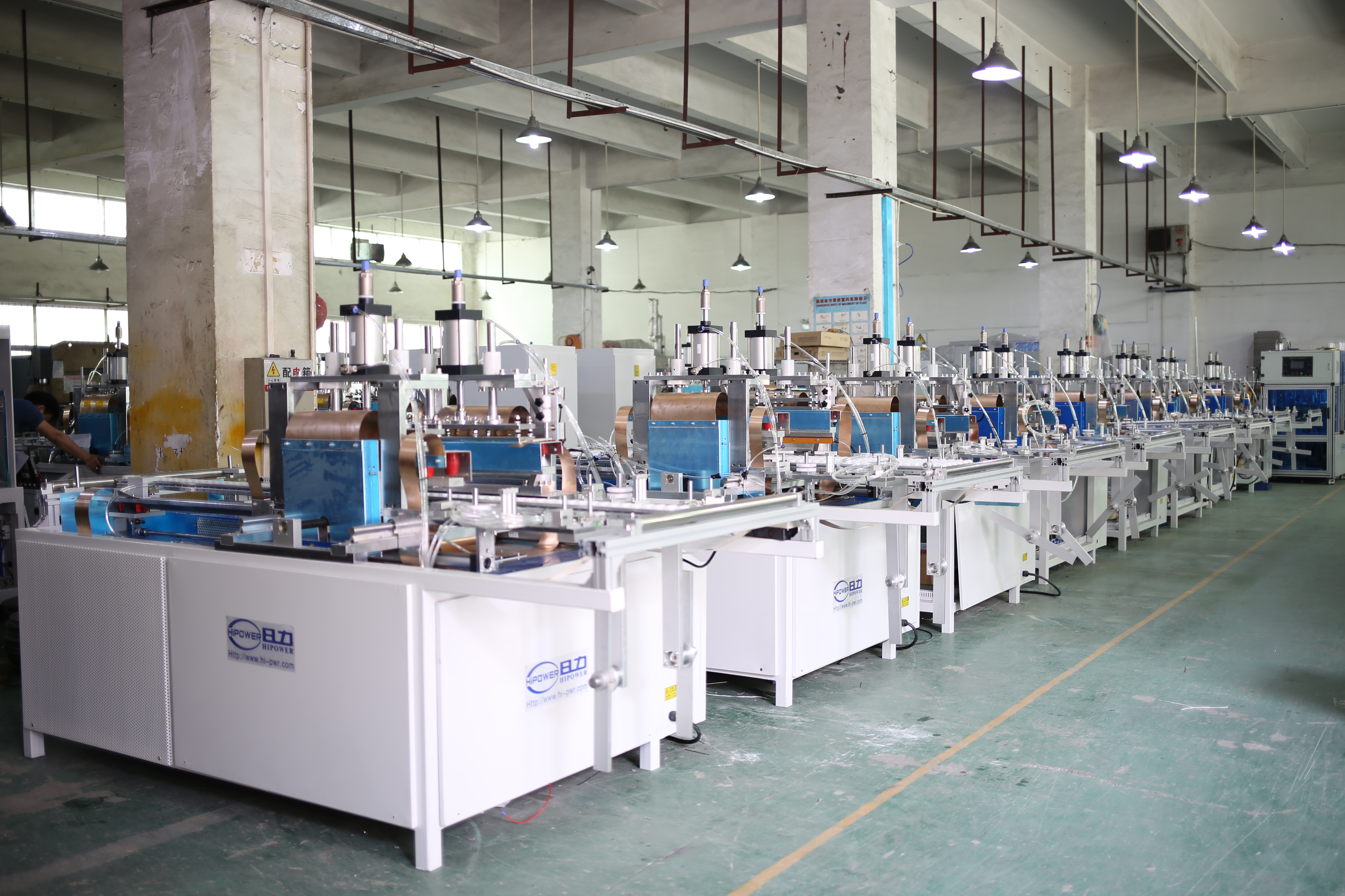 机器 Магнитный сварщик дверей ПВХ (1)